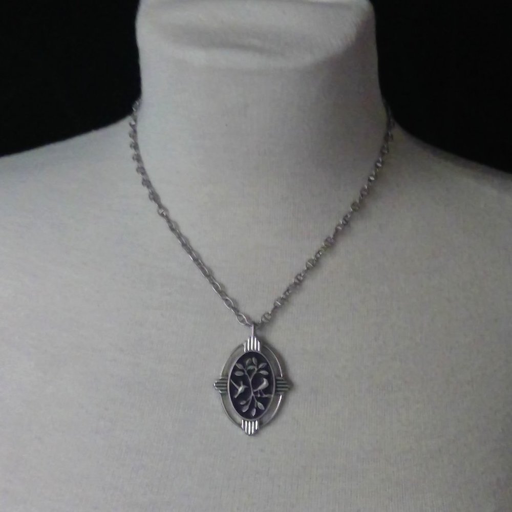 NWT Lia Sophia Necklace silver tone with pendant with birds and floral